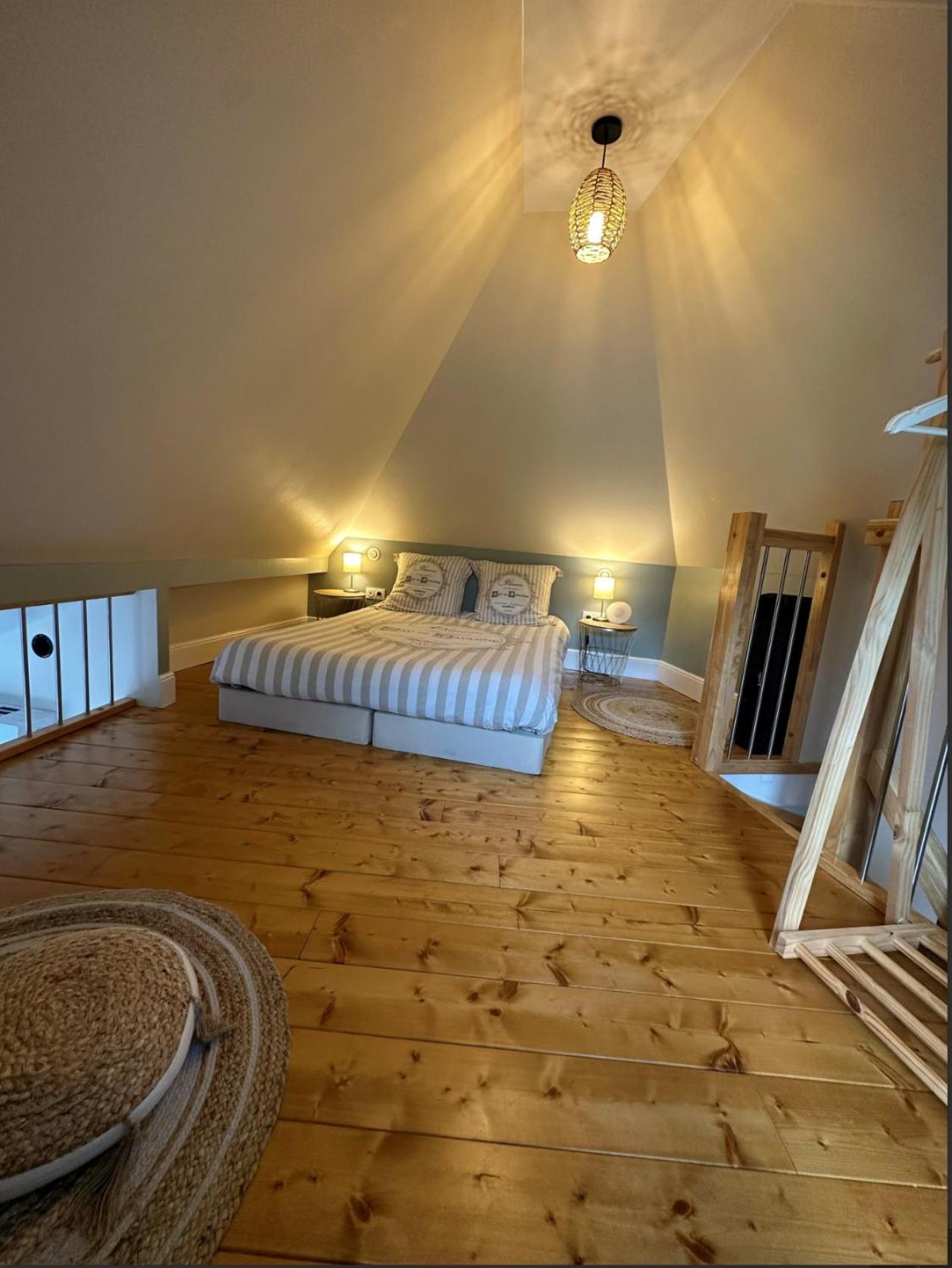 Au Domaine Du Predieu Crécy-sur-Serre Zimmer foto