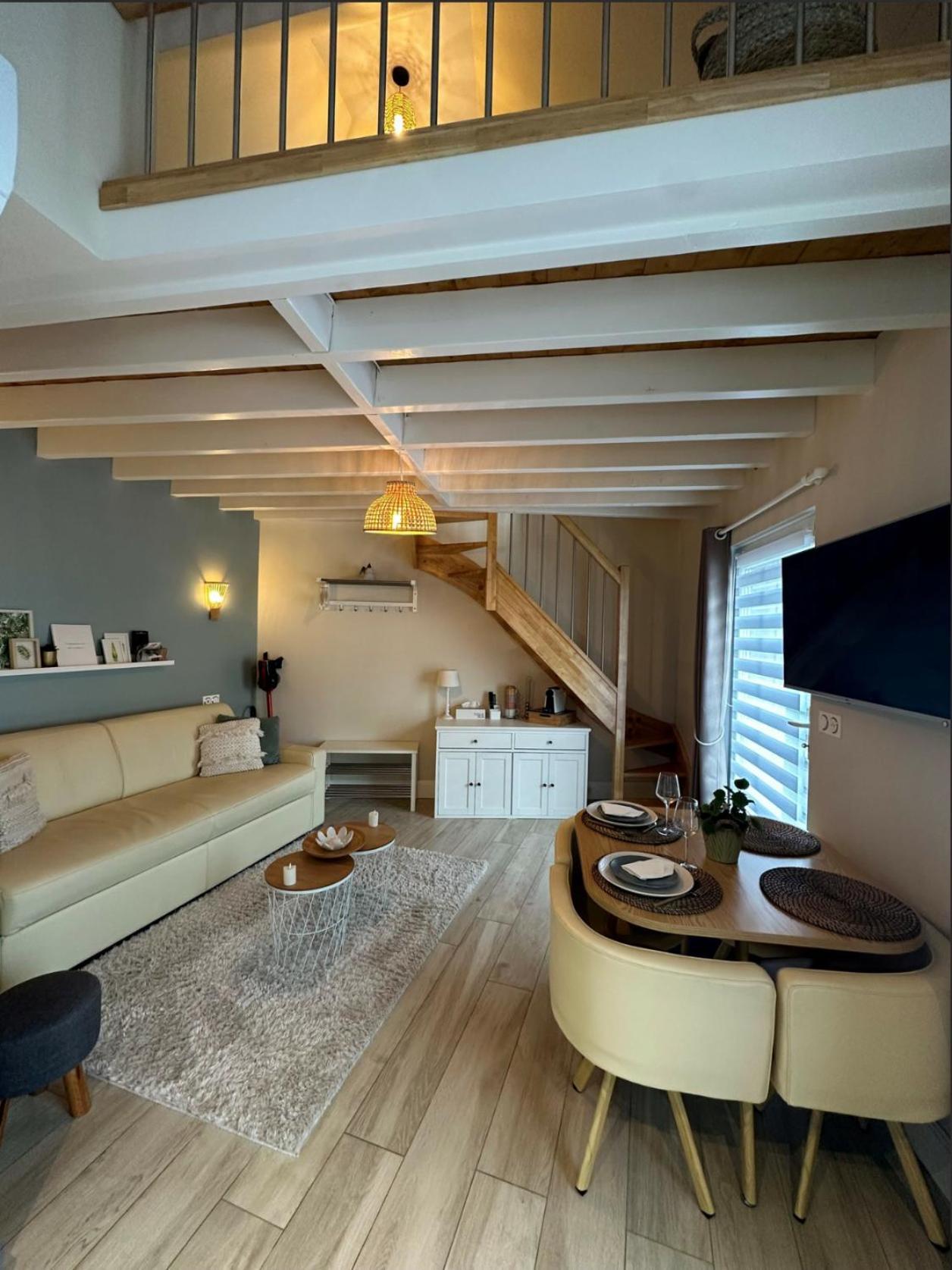 Au Domaine Du Predieu Crécy-sur-Serre Zimmer foto