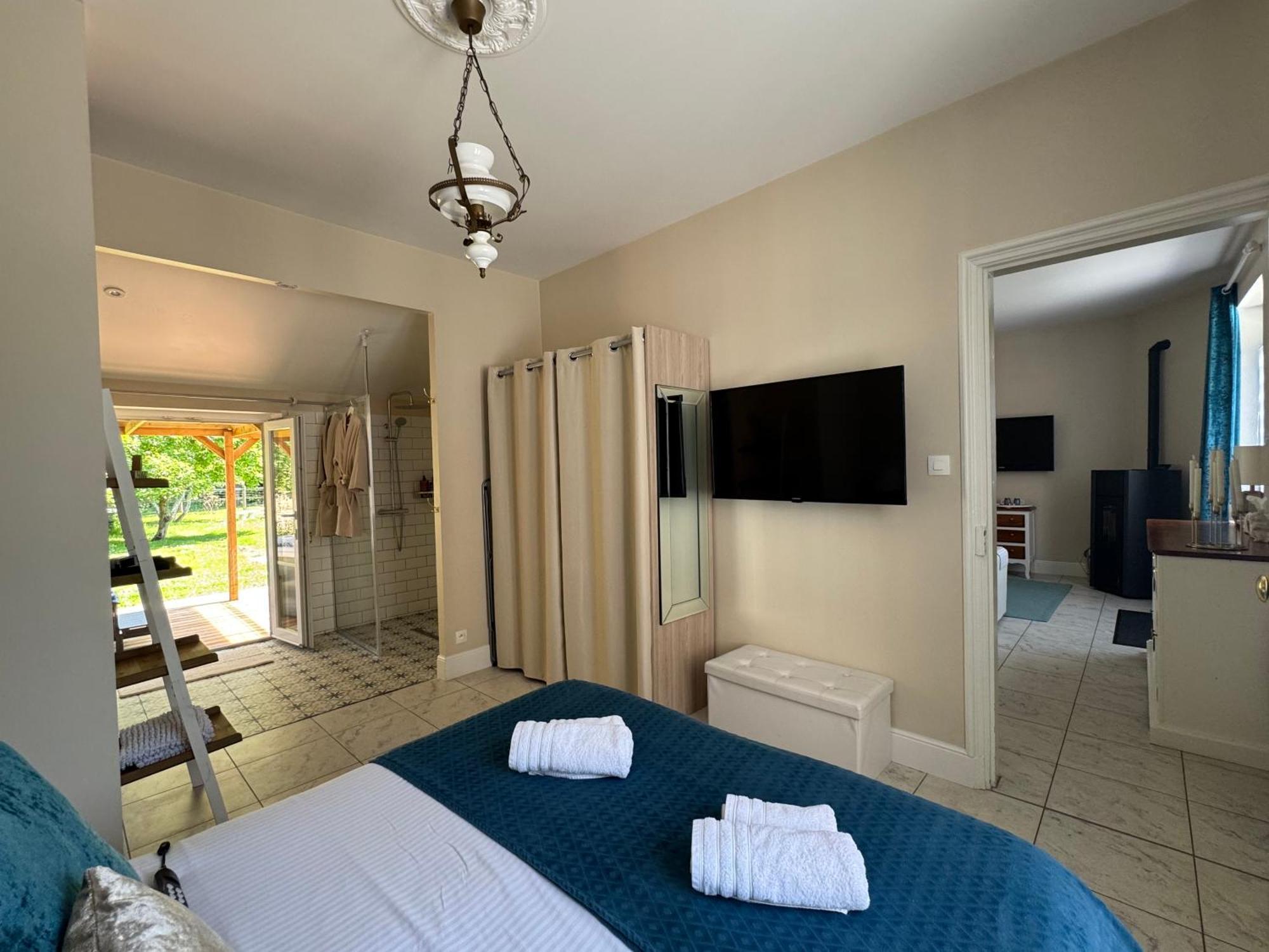 Au Domaine Du Predieu Crécy-sur-Serre Zimmer foto