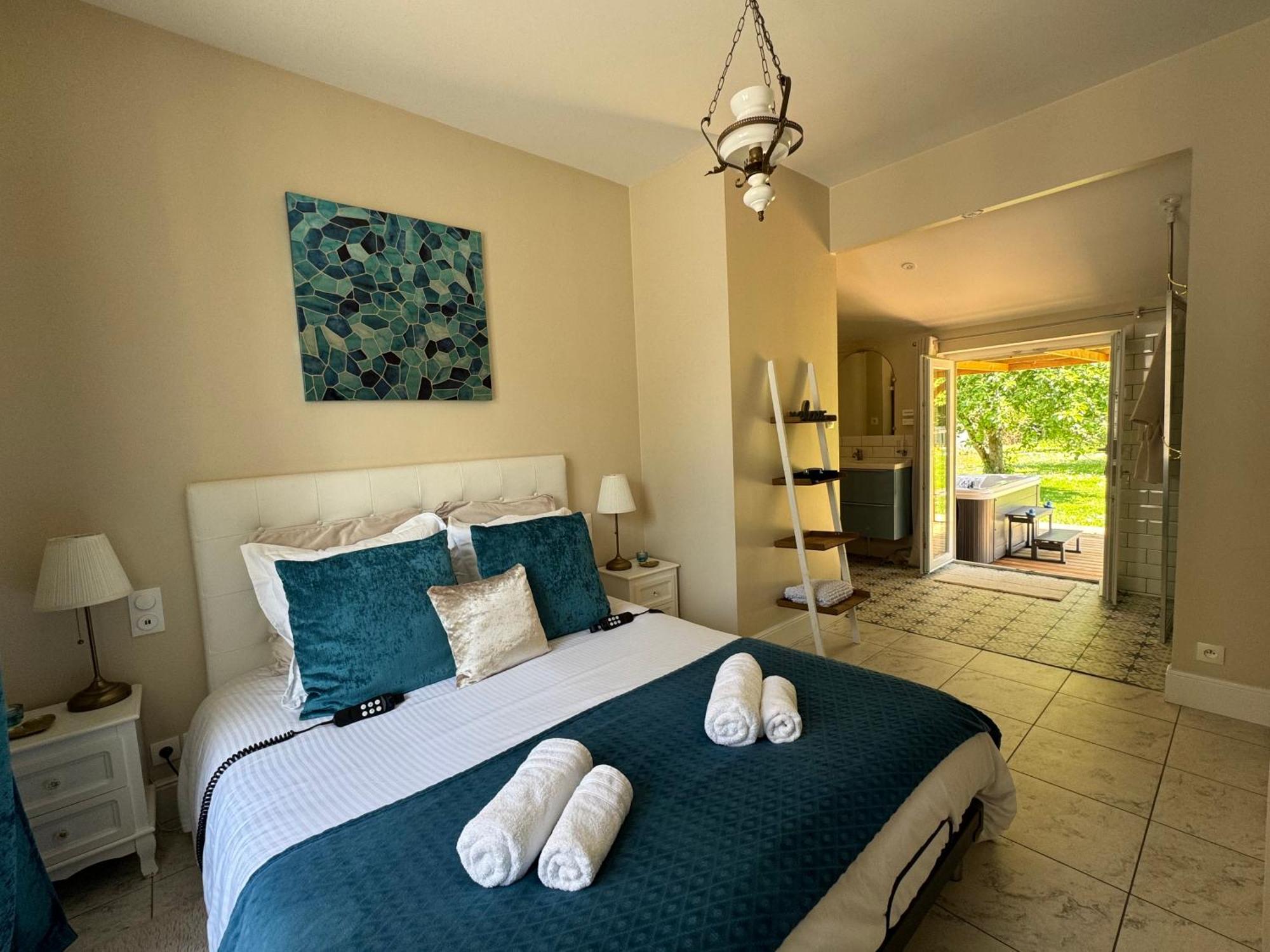 Au Domaine Du Predieu Crécy-sur-Serre Zimmer foto